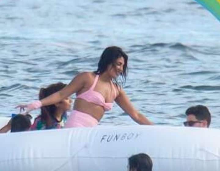 ( सभी तस्वीरें- इंस्टाग्राम @priyankacentral)