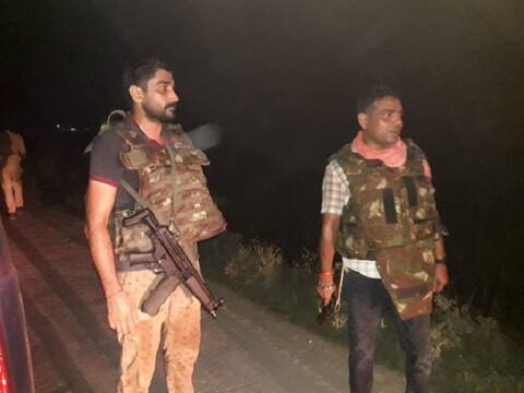 बरेली: मुठभेड़ के दौरान 50 हजार का इनामी गैंगस्टर गिरफ्तार, दर्ज हैं कई संगीन मामले बरेली: मुठभेड़ के दौरान 50 हजार का इनामी गैंगस्टर गिरफ्तार, दर्ज हैं कई संगीन मामले