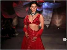 ICW 2019: कियारा आडवाणी ब्राइडल लुक में उतरीं रैंप पर, थम गई सबकी नजरें