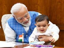 जब पीएम मोदी से मिला \'खास दोस्त\', खूब दुलारा और इंस्टाग्राम पर साझा की तस्वीरें
