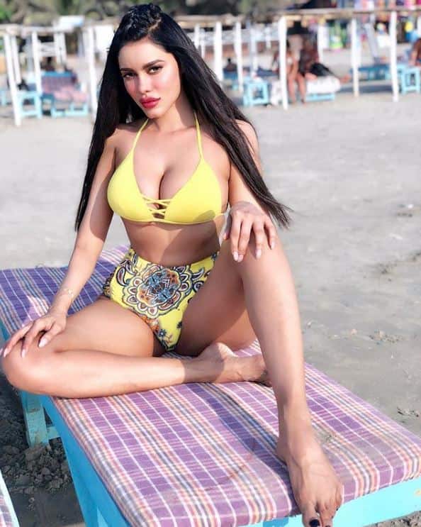 टीवी रियलिटी शो बिग बॉस की एक्स कंटेस्टेंट और किंगफीशर की कैलेंडर गर्ल गिजेल ठकराल को उनकी बोल्ड और बिंदास इमेज से जाना जाता है. (फोटो-इंस्टाग्राम/गिजेल ठकराल)