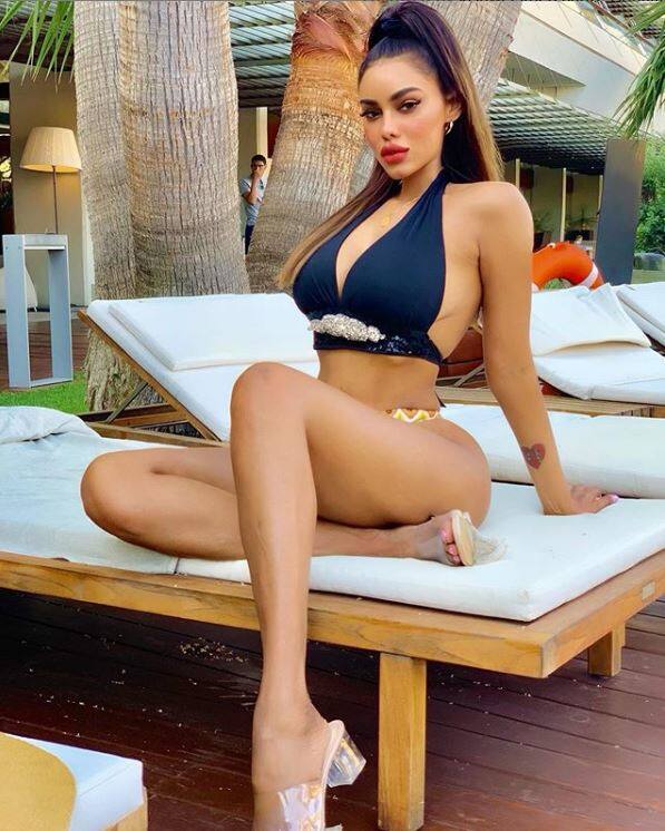 जी हां, गिजेल ने अपने इंस्टाग्राम पर अपनी बोल्ड तस्वीरों को शेयर किया है. इन तस्वीरों में गिजेल बिंदास बिकिनी में नजर आ रही हैं. (फोटो-इंस्टाग्राम/गिजेल ठकराल)