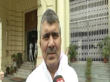 बिहार: नीतीश के इस विधायक के घर देर रात तक चलता रहा अश्लील डांस, लोगों ने बार बालाओं पर उड़ाए नोट