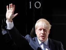 बोरिस जॉनसन ने संभाली ब्रिटेन की कमान, पीएम मोदी ने बधाई देते हुए कहा- आपके साथ काम करने का इंतजार है