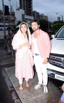 बर्थडे पर पत्नी सोनिया कपूर के साथ सिद्धिविनायक मंदिर पहुंचे सिंगर हिमेश रेशमिया, देखें तस्वीरें