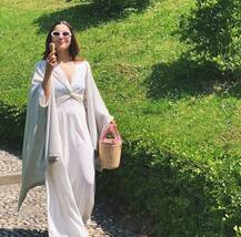 सावन में झूले का मजा उठाती नजर आईं आलिया भट्ट, सामने आईं खूबसूरत तस्वीरें