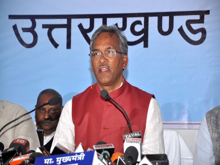 uttarakhand chief minister Trivendra Singh Rawat says cows exhale oxygen CM त्रिवेंद्र रावत ने कहा- गाय छोड़ती है 'प्राणवायु', सांस की बीमारी हो सकती है ठीक