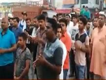 अलीगढ़ः धार्मिक गतिविधियों पर रोक- सड़क पर नहीं पढ़ी जा सकेगी हनुमान चालीसा, ना होगी नमाज