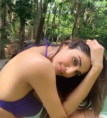 IN PICS: फिल्म WAR में बिकिनी पहने नजर आएंगी वाणी कपूर, शेयर की खास तस्वीरें