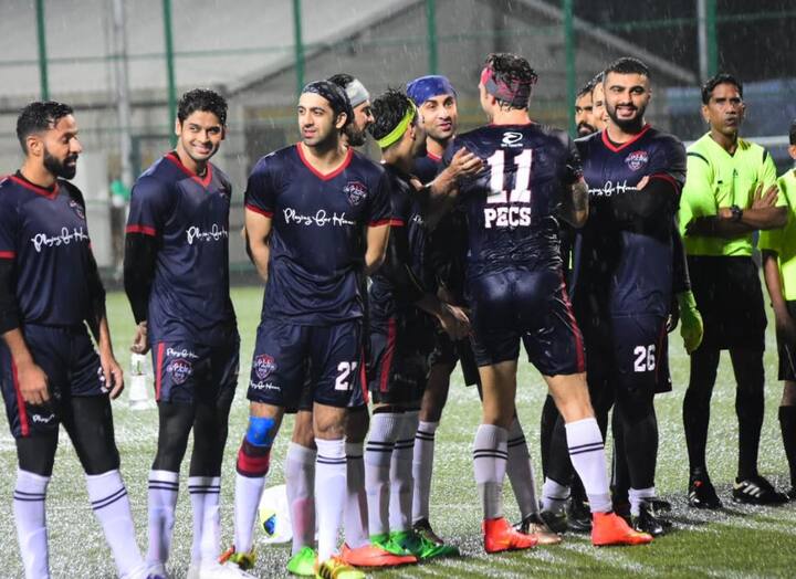 इस मैच में हिस्सा लेने के लिए रणबीर कपूर , अर्जुन कपूर, ईशान खट्टर, अहान शेट्टी, शंशाक खेतान , अभिषेक बच्चन और डीनो मोरिया सहित कई सेलेब पहुंचे थे.