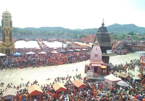 सावन का दूसरा सोमवार: शिव मंदिरों में भक्तों की भारी भीड़, 3.30 करोड़ श्रद्धालु हरिद्वार पहुंचे सावन का दूसरा सोमवार: शिव मंदिरों में भक्तों की भारी भीड़, 3.30 करोड़ श्रद्धालु हरिद्वार पहुंचे