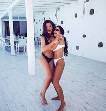 IN PICS: ग्लैमरस अंदाज में प्रेग्नेंसी इंजॉय कर रही हैं एमी जैक्सन, बेब बंप फ्लॉन्ट करती आईं नजर