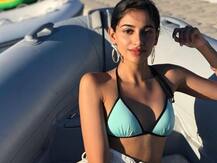 हाथ में जाम लिए छुट्टियों का लुत्फ उठा रही हैं बनिता संधू, शेयर की ये HOT तस्वीरें