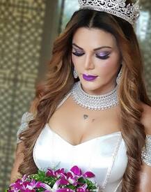 लाल चूड़ा पहने राखी सावंत की तस्वीरें हो रही थी वायरल, शादी की खबरों पर एक्ट्रेस ने दिया ये एक्शन