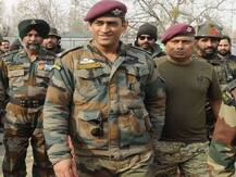 जम्मू-कश्मीर: आज से 15 दिन अपनी बटालियन के साथ रहेंगे धोनी, आतंकियों के खिलाफ ऑपरेशन में लेंगे हिस्सा