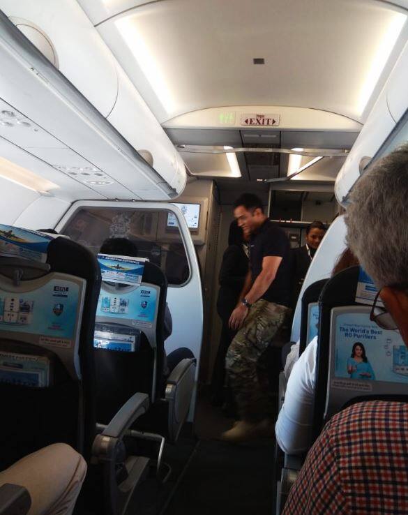 एम एस धोनी को भारतीय सेना की राष्ट्रीय राईफल्स (आरआर) में तैनात किया गया है.