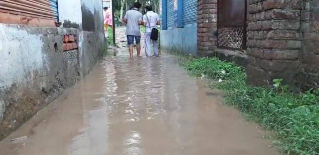 जम्मू-कश्मीर: बारिश के चलते उधमपुर में गिरा कच्चा मकान, अंदर सो रही 8 साल की बच्ची की मौत