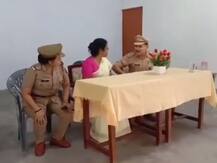बाराबंकी पुलिस से स्कूली छात्रा ने पूछा- शिकायत करने पर मेरा एक्सीडेंट करा दिया गया तो?