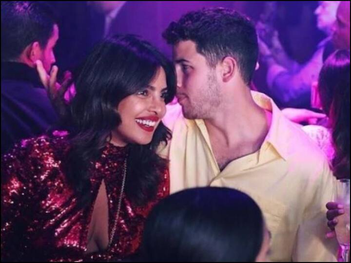 Priyanka Chopra and Nick Jonas will not make a baby announcement anytime soon, Says Source प्रियंका चोपड़ा और निक जोनास के करीबी ने कहा- अभी बच्चे के बारे में नहीं सोच रहे दोनों सितारे