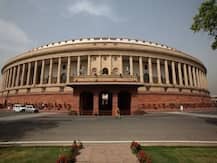 शीतकालीन सत्र की हंगामे से शुरुआत, लोकसभा में कांग्रेस और शिवसेना सदस्यों ने की नारेबाजी