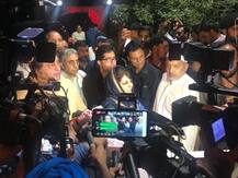 J&K: राज्यपाल से मिले महबूबा-फारूक अब्दुल्ला समेत कई विपक्षी नेता, मलिक बोले- बेवजह पैदा हो रहा है भय