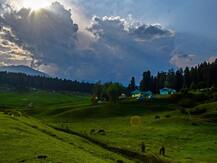 नए भूमि कानूनों पर कुछ राजनीतिक दल लोगों को गुमराह कर रहे हैं- जम्मू-कश्मीर सरकार