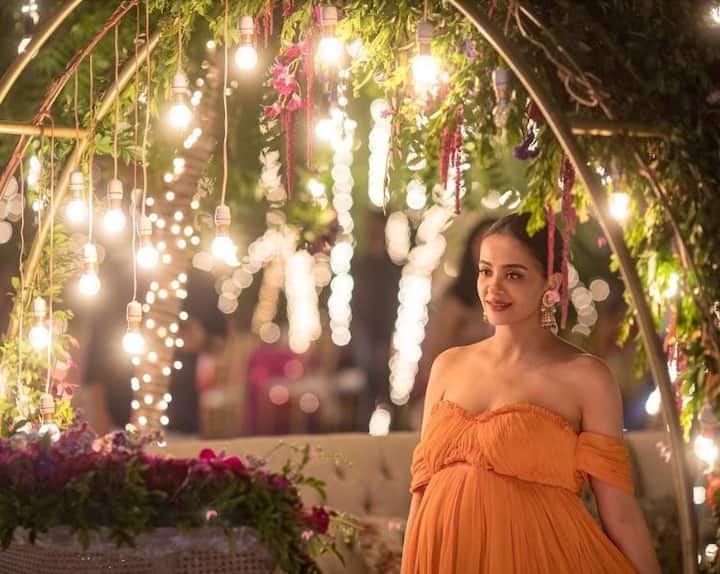 (सभी तस्वीरें - इंस्टाग्राम @surveenchawla)