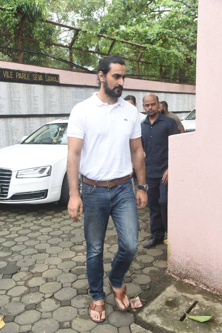 इस दौरान कुणाल कपूर गमगीन दिखाई दिए. (तस्वीर: मानव मंगलानी)