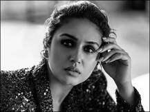 कश्मीर पर हो रही बयानबाज़ी से हुमा कुरैशी नाराज़, बोलीं- गैर-ज़िम्मेदाराना टिप्पणी से बचें, वहां भी लोग रहते हैं