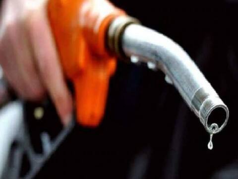 छत्तीसगढ़ में 2 रुपये 25 पैसे महंगा हुआ पेट्रोल और डीजल, वैट पर रियायत खत्म छत्तीसगढ़ में 2 रुपये 25 पैसे महंगा हुआ पेट्रोल और डीजल, वैट पर रियायत खत्म