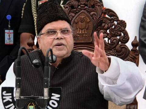 J&K: राज्यपाल सत्यपाल मलिक ने दिलाया भरोसा-बिना डर के धूमधाम से ईद मनाएं, 15 अगस्त की भी तैयारी शुरू J&K: राज्यपाल सत्यपाल मलिक ने दिलाया भरोसा-बिना डर के धूमधाम से ईद मनाएं, 15 अगस्त की भी तैयारी शुरू