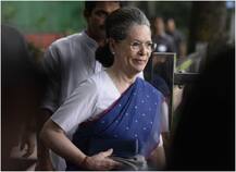 CWC की बैठक खत्म, सोनिया गांधी बनीं कांग्रेस की अंतरिम अध्यक्ष