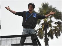 ईद के मौके पर \'मन्नत\' के बाहर फैंस से मिले शाहरुख खान, यहां देखिए वीडियो