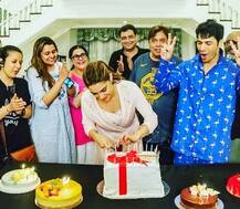 सारा अली खान ने \'कुली नंबर 1\' के सेट पर मनाया जन्मदिन, सामने आईं ये INSIDE तस्वीरें