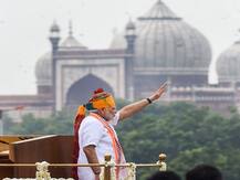 लाल किले से बोले मोदी- 2022 तक परिवार के साथ कम से कम देश के 15 टूरिस्ट स्थलों पर जाएं
