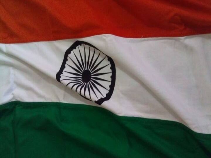 Bihar Purina Independence Day flag hoisted in midnight of 15 August at Jhanda Chowk बिहार: 1947 से पूर्णिया के झंडा चौक पर 14-15 अगस्त की मध्यरात्रि में फहराया जाता है तिरंगा, जानिए वजह