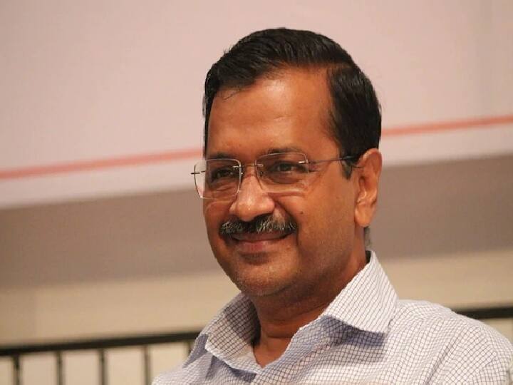 दिल्ली के मुख्यमंत्री अरविंद केजरीवाल ने पूर्व प्रधानमंत्री को याद करते हुए लिखा, ''श्री अटल बिहारी वाजपेयी जी को उनकी पहली पुण्यतिथि पर श्रद्धांजलि.''