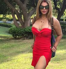 शादी के बाद हनीमून इंजॉय कर रही हैं राखी सावंत, शेयर की ये बेहद HOT तस्वीरें