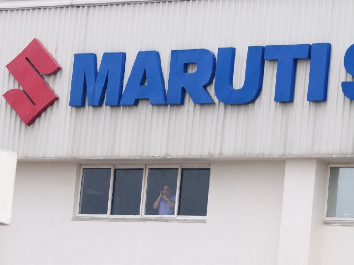 Automobile industry: Maruti Suzuki Mahindra and Mahindra sales fall in August ऑटोमोबाइल सेक्टर में मंदी: अगस्त में मारुति की बिक्री 33 फीसद घटी, टाटा मोटर्स में 58% गिरावट