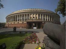 लोकसभा सचिवालय ने प्लास्टिक की बोतलों और अन्य सामान के इस्तेमाल पर रोक लगाई