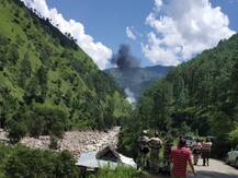 उत्तराखंड: उत्तरकाशी में बाढ़ राहत का सामान लेकर जा रहा हेलिकॉप्टर क्रैश, 3 की मौत