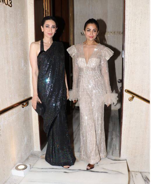 करिश्मा कपूर के साथ उनकी दोस्त अमृता राव भी पार्टी में पहुंची. (सभी तस्वीरें- मानव मंगलानी)