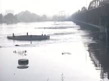 नई दिल्ली: यमुना का जलस्तर धीरे-धीरे घटना शुरू, लेकिन अभी भी खतरे के निशान से ऊपर