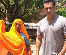 \'दबंग 3\' की शूटिंग के बीच स्पेशल बच्चों के बीच पहुंचे सलमान खान, सामने आईं ये खास तस्वीरें