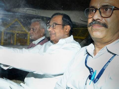 8 साल पहले जिस CBI मुख्यालय के उद्घाटन में शामिल थे चिदंबरम, कल वहीं रात गुजारनी पड़ी 8 साल पहले जिस CBI मुख्यालय के उद्घाटन में शामिल थे चिदंबरम, कल वहीं रात गुजारनी पड़ी
