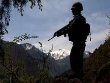 CAG की रिपोर्ट से बड़ा खुलासा, 2015 से 2018 के बीच जरूरी समानों की किल्लत से जूझ रही थी सेना, नहीं मिले कपड़े-राशन