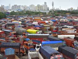 मंदी ने ट्रक और छोटे कॉमर्शियल वाहनों का बाजार खराब किया, इस साल घटेगी 30 फीसदी तक बिक्री