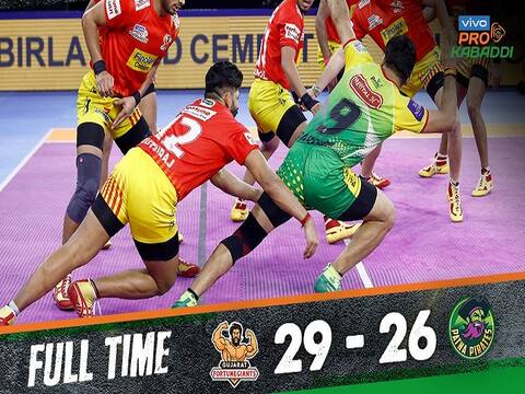Pro Kabaddi 2019: गुजरात फॉर्च्यून जायंट्स ने पटना पाइरेट्स को 29-26 से हराया, रोहिल गुलिया रहे जीत के हीरो Pro Kabaddi 2019: गुजरात फॉर्च्यून जायंट्स ने पटना पाइरेट्स को 29-26 से हराया, रोहिल गुलिया रहे जीत के हीरो
