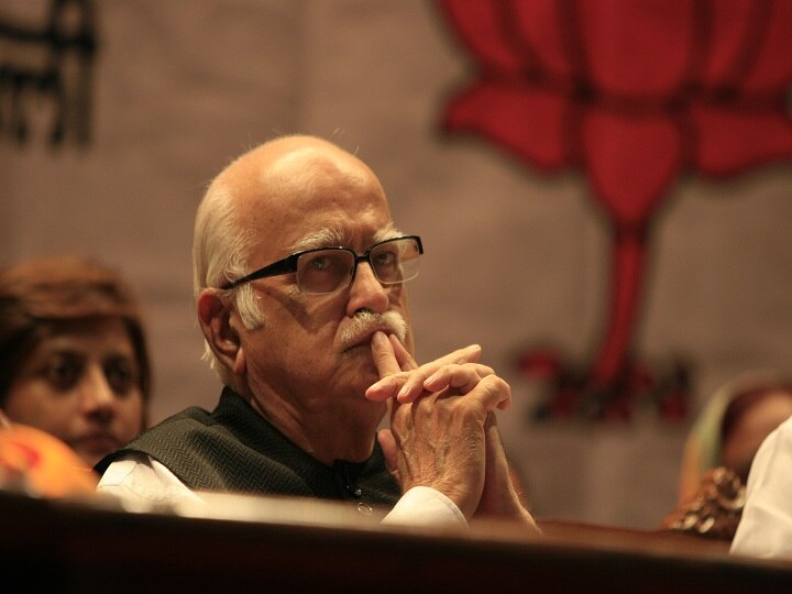 LK Advani Pranab Mukherjee condolence message पूर्व राष्ट्रपति प्रणब मुखर्जी के निधन पर आडवाणी बोले- वे अपनी तीव्र बुद्धि के लिए जाने जाते थे