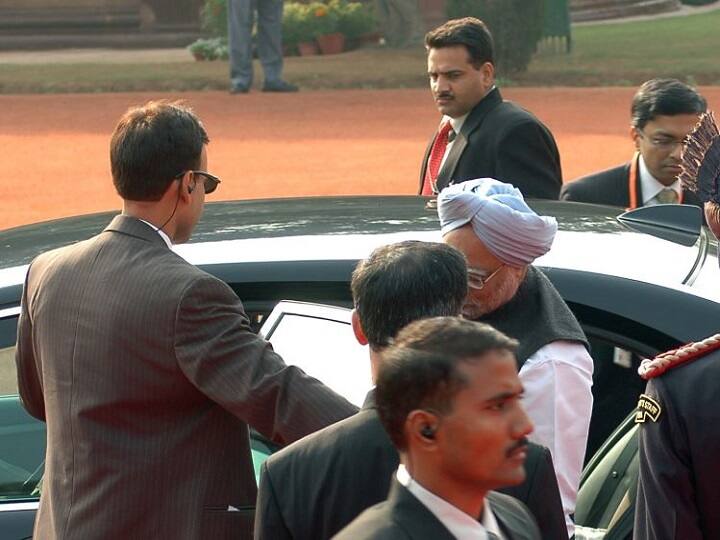 हटाई गई पूर्व पीएम मनमोहन सिंह की SPG सुरक्षा, अब Z प्लस सुरक्षा हुई Former PM Manmohan Singh lose SPG cover हटाई गई पूर्व पीएम मनमोहन सिंह की SPG सुरक्षा, अब Z प्लस सुरक्षा हुई